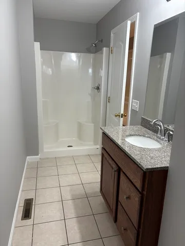 $2,200 | 213 Skeele Street, Unit RIGHT, Chicopee, MA 01013