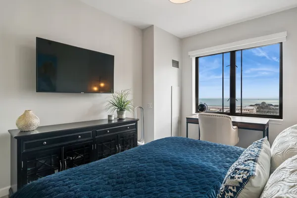 $515,000 | 1322 South Prairie Avenue, Unit 1804, Chicago, IL 60605