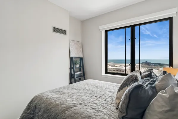 $515,000 | 1322 South Prairie Avenue, Unit 1804, Chicago, IL 60605