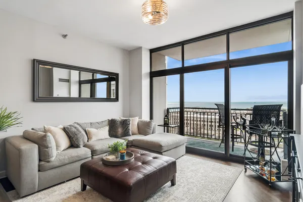 $515,000 | 1322 South Prairie Avenue, Unit 1804, Chicago, IL 60605