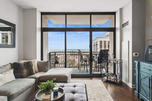 $515,000 | 1322 South Prairie Avenue, Unit 1804, Chicago, IL 60605
