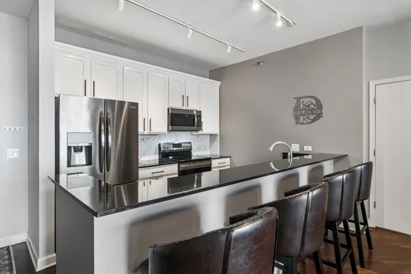 $515,000 | 1322 South Prairie Avenue, Unit 1804, Chicago, IL 60605