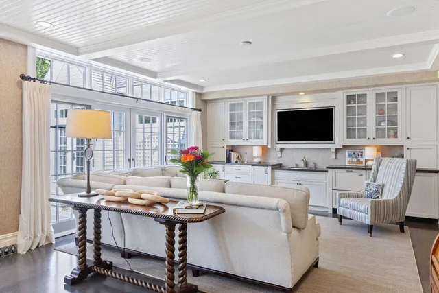 $7,750,000 | 440 Grand Island Drive, Osterville, MA 02655