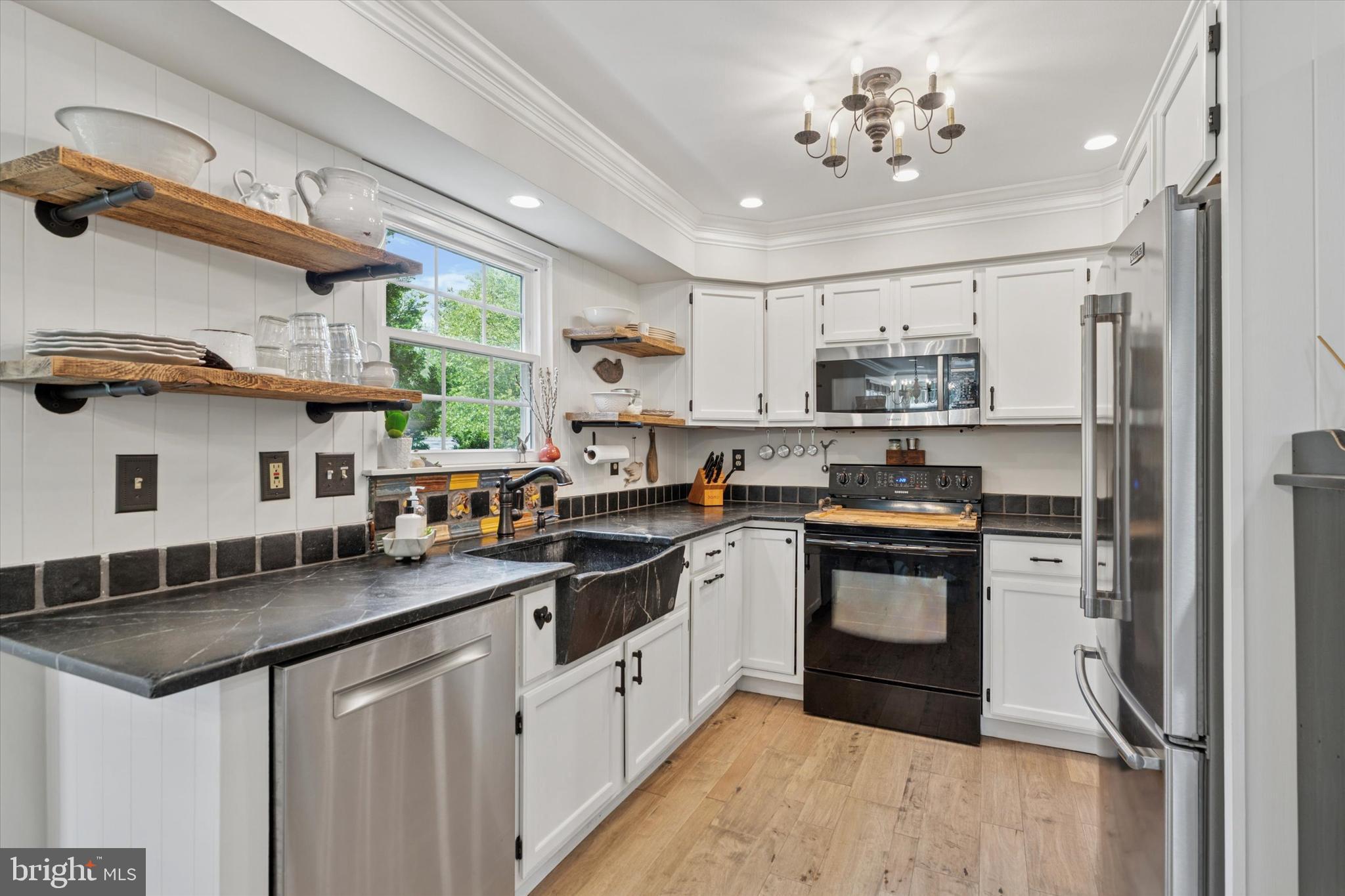 5251 Downs Run Pipersville, PA 18947 - Photo 7 of 49