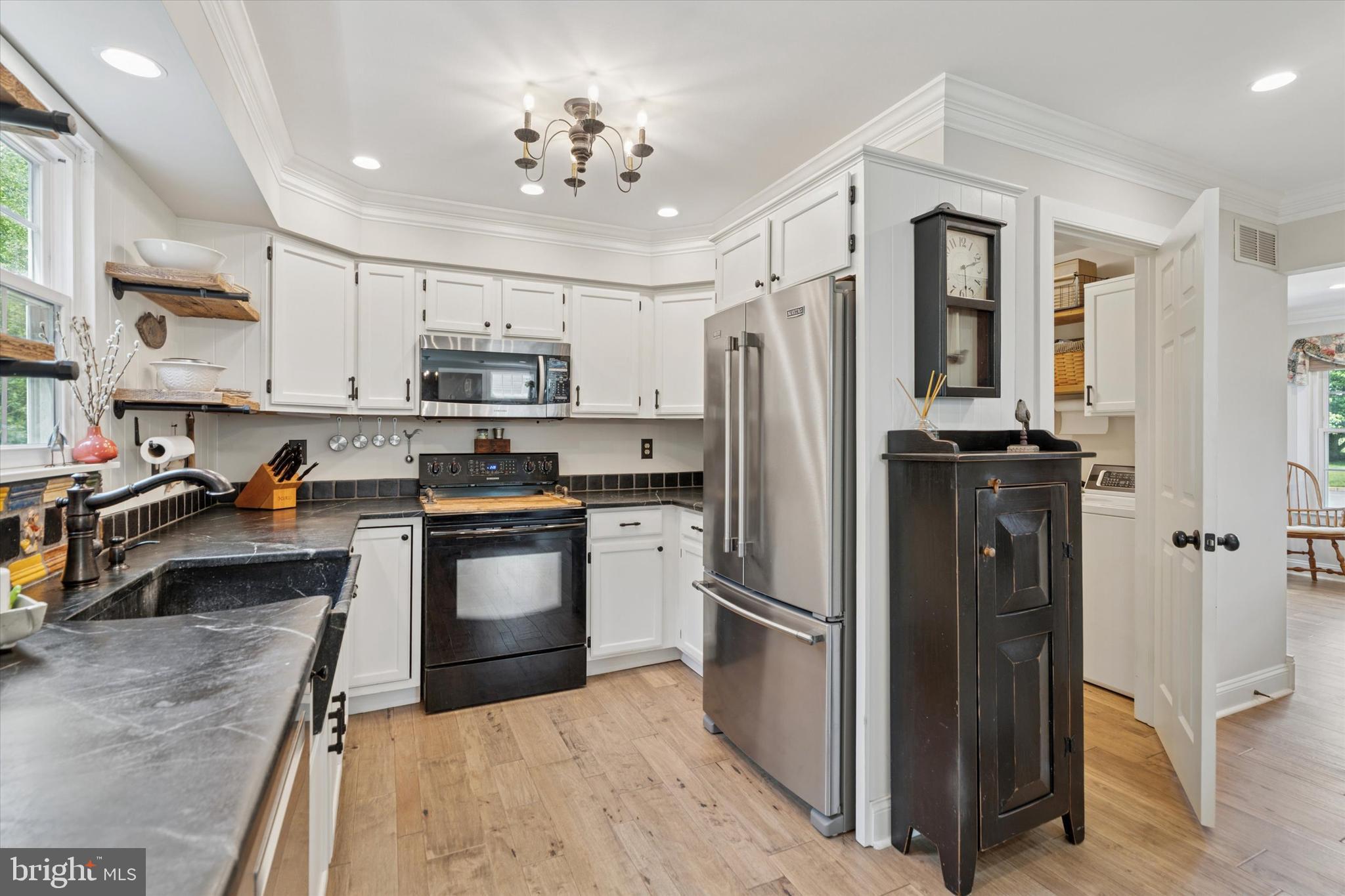 5251 Downs Run Pipersville, PA 18947 - Photo 8 of 49