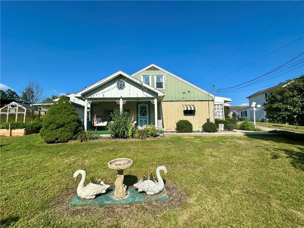 514 Southern Avenue Kittanning, PA 16201 - Photo 23 of 27 a front view of a house with a yard