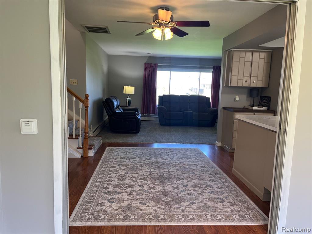 12041 West Pierson Road Flushing, MI 48433 - Photo 5 of 20