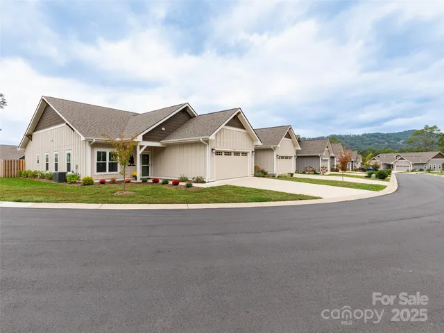 $530,000 | 32 Cozy Cottage Way, Arden, NC 28704