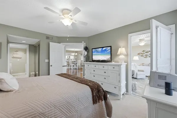 $270,000 | 433 Cerromar Lane, Unit 334, Venice, FL 34293