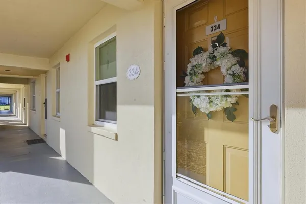 $270,000 | 433 Cerromar Lane, Unit 334, Venice, FL 34293