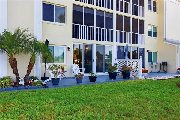 $270,000 | 433 Cerromar Lane, Unit 334, Venice, FL 34293