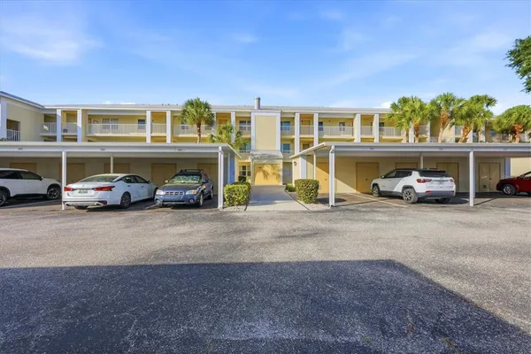 $270,000 | 433 Cerromar Lane, Unit 334, Venice, FL 34293