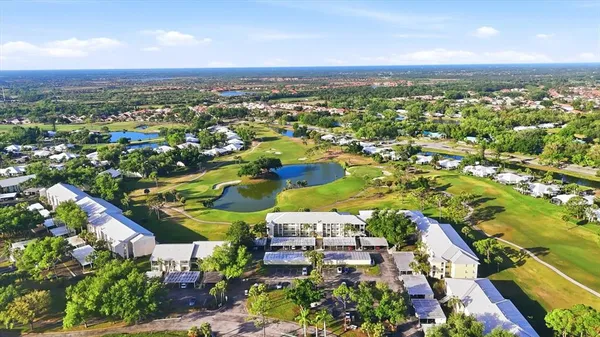 $270,000 | 433 Cerromar Lane, Unit 334, Venice, FL 34293