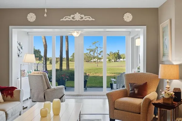 $270,000 | 433 Cerromar Lane, Unit 334, Venice, FL 34293