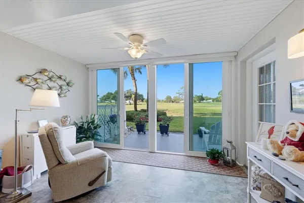 $270,000 | 433 Cerromar Lane, Unit 334, Venice, FL 34293