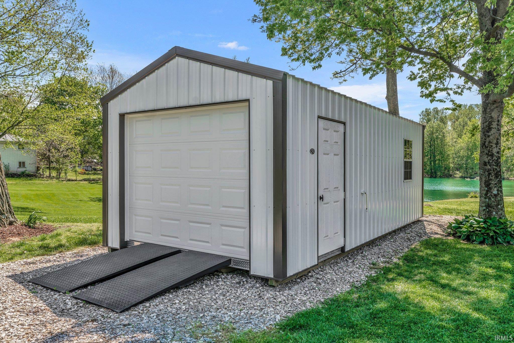 2932 Bromm Road Evansville, IN 47720 - Photo 8 of 36 Gallery Image 8