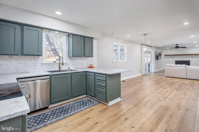 $650,000 | 13722 Barberry Way, Sykesville, MD 21784