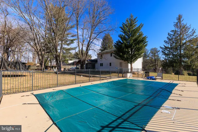 $650,000 | 13722 Barberry Way, Sykesville, MD 21784