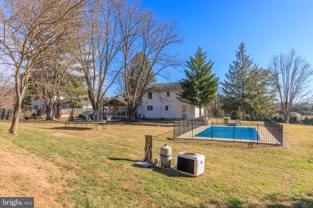 $650,000 | 13722 Barberry Way, Sykesville, MD 21784