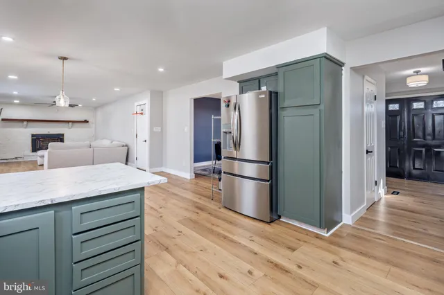 $650,000 | 13722 Barberry Way, Sykesville, MD 21784