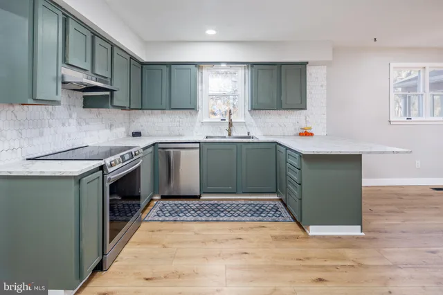 $650,000 | 13722 Barberry Way, Sykesville, MD 21784