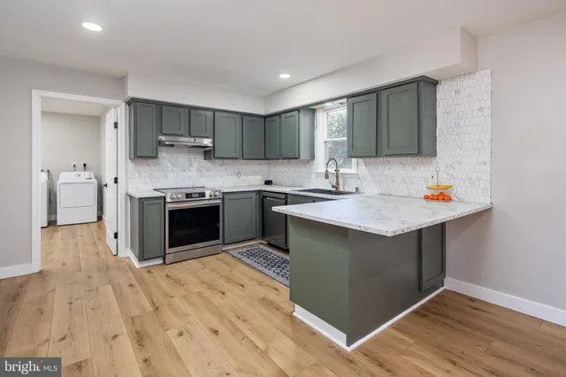 $650,000 | 13722 Barberry Way, Sykesville, MD 21784