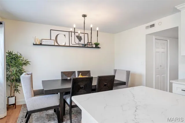 $169,900 | 9070 Villaridge Court, St. Louis, MO 63123