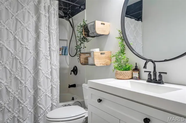 $169,900 | 9070 Villaridge Court, St. Louis, MO 63123