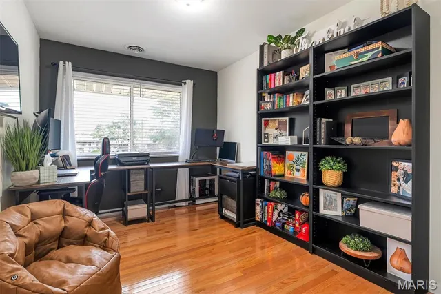 $169,900 | 9070 Villaridge Court, St. Louis, MO 63123