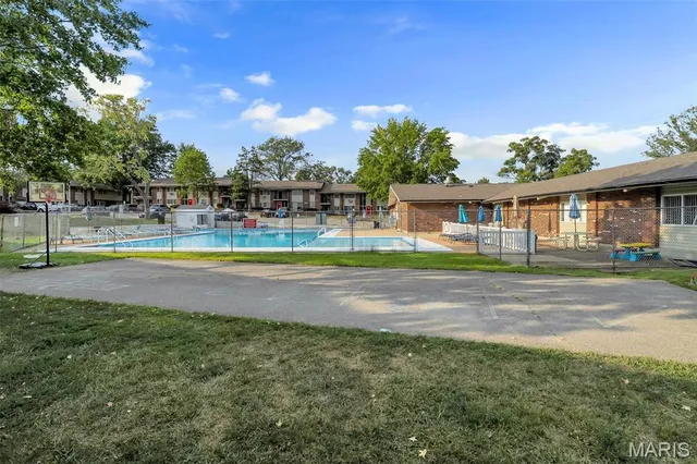 $169,900 | 9070 Villaridge Court, St. Louis, MO 63123