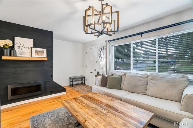 $169,900 | 9070 Villaridge Court, St. Louis, MO 63123