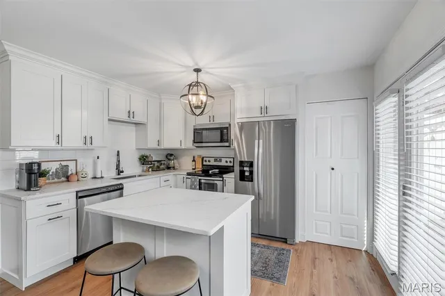 $169,900 | 9070 Villaridge Court, St. Louis, MO 63123