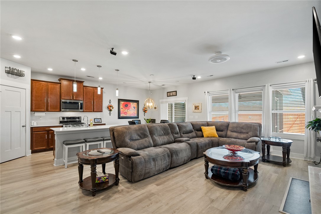 320 Fox Hollow Lane Pelzer, SC 29669 - Photo 8 of 50