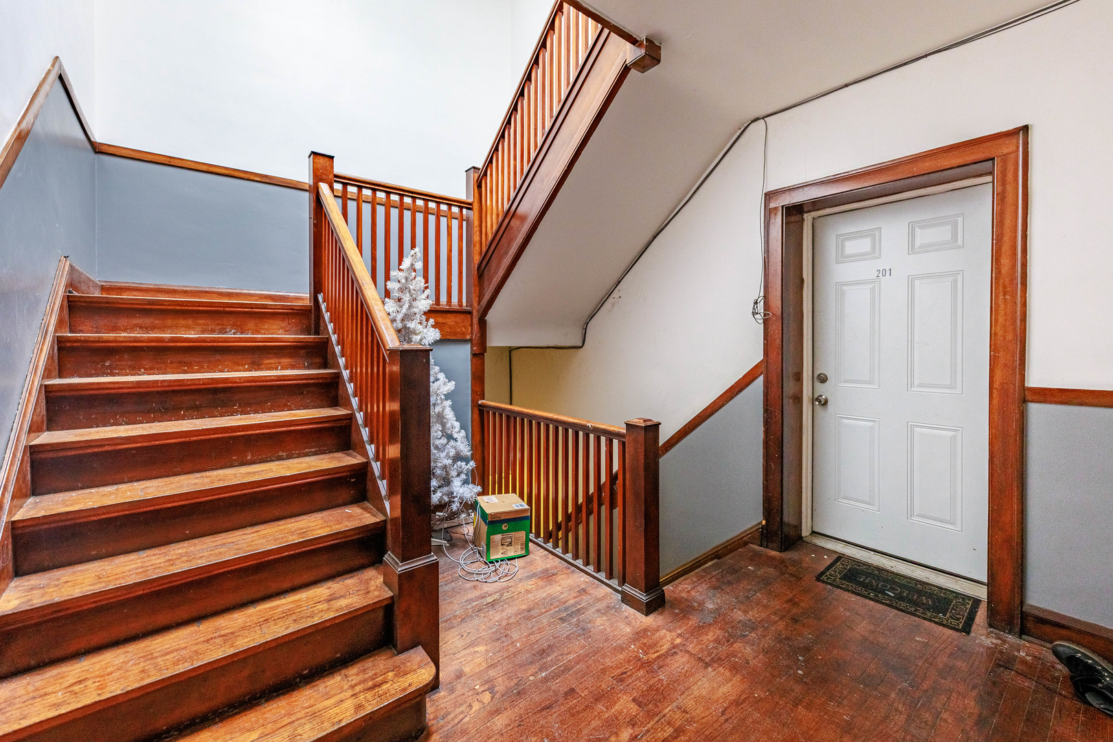 1513 West 87th Street Chicago, IL 60620 - Photo 11 of 28 a view of entryway