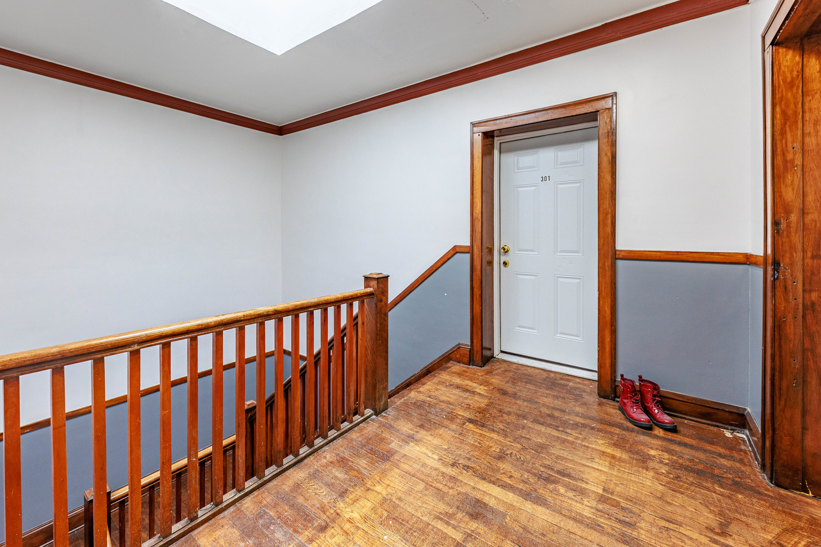 1513 West 87th Street Chicago, IL 60620 - Photo 10 of 28 a view of hallway with wooden floor