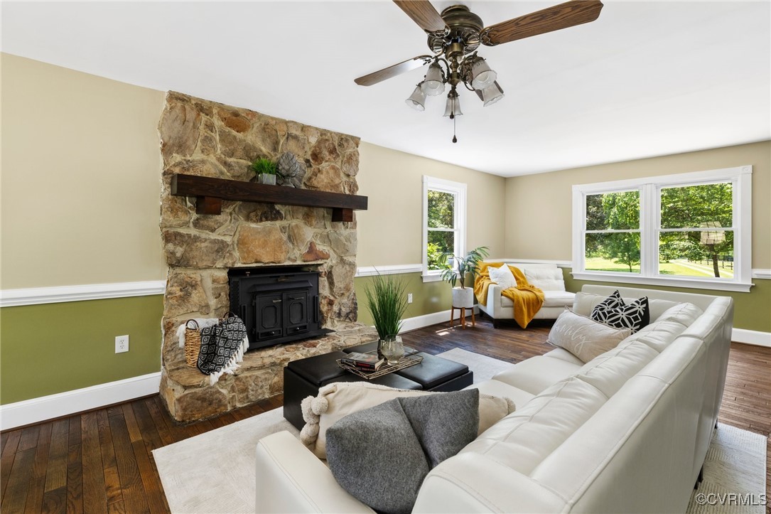 14398 Mountain Road Ashland, VA 23005 - Photo 14 of 36 a living room with furniture and a fireplace