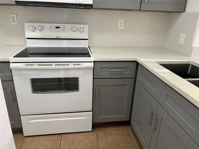 $324,000 | 7985 Northwest 8th Street, Unit 110A, Miami, FL 33126