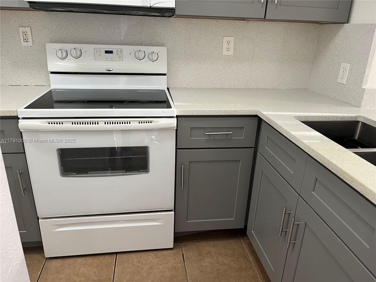 7985 Northwest 8th Street, Unit 110A Miami, FL 33126 - Photo 4 of 19