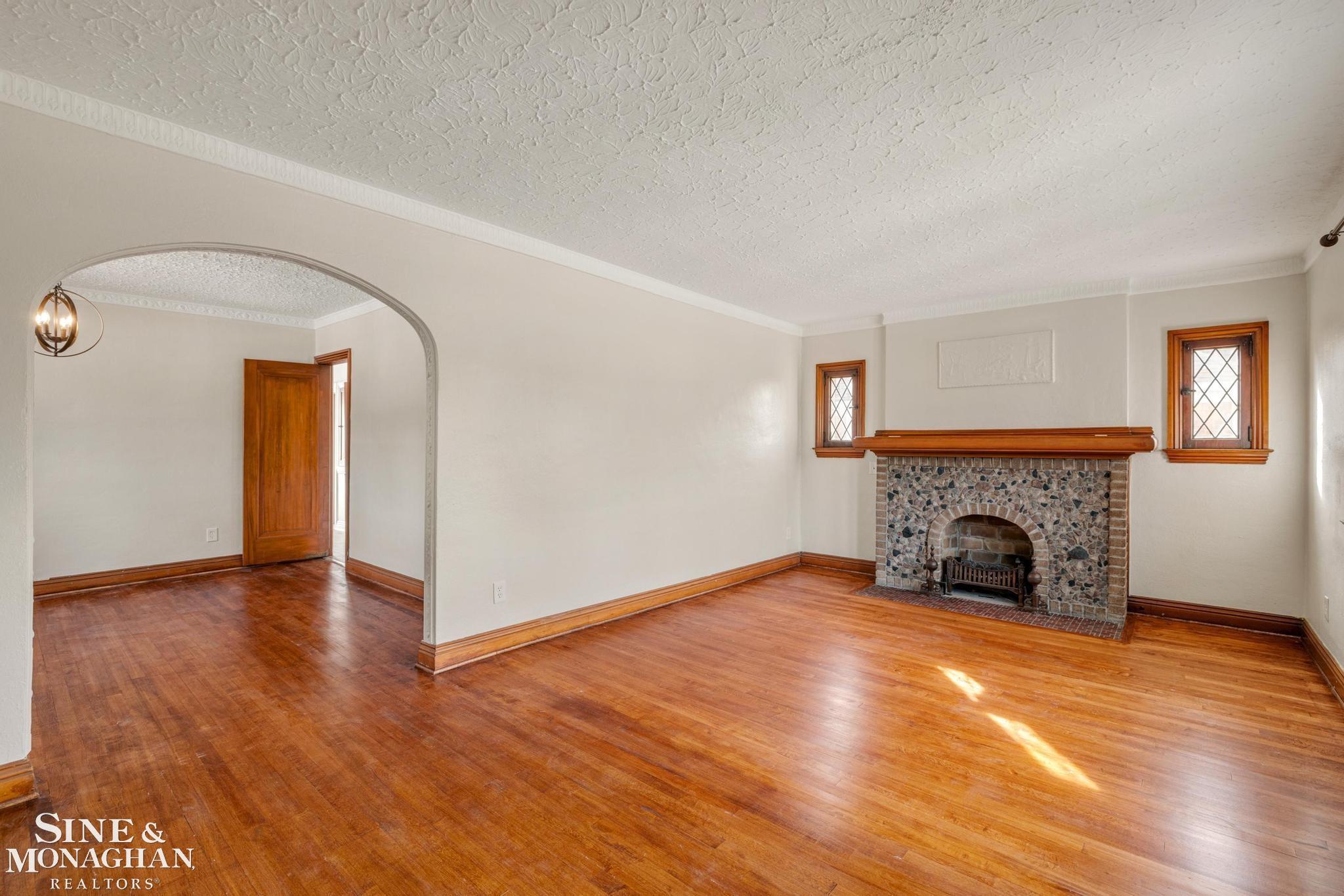 604 Alter Road, Unit 2 Detroit, MI 48215 - Photo 13 of 19 50223282-57e03750-7681-4c83-b2c5-e3a17b1966aa.JPG