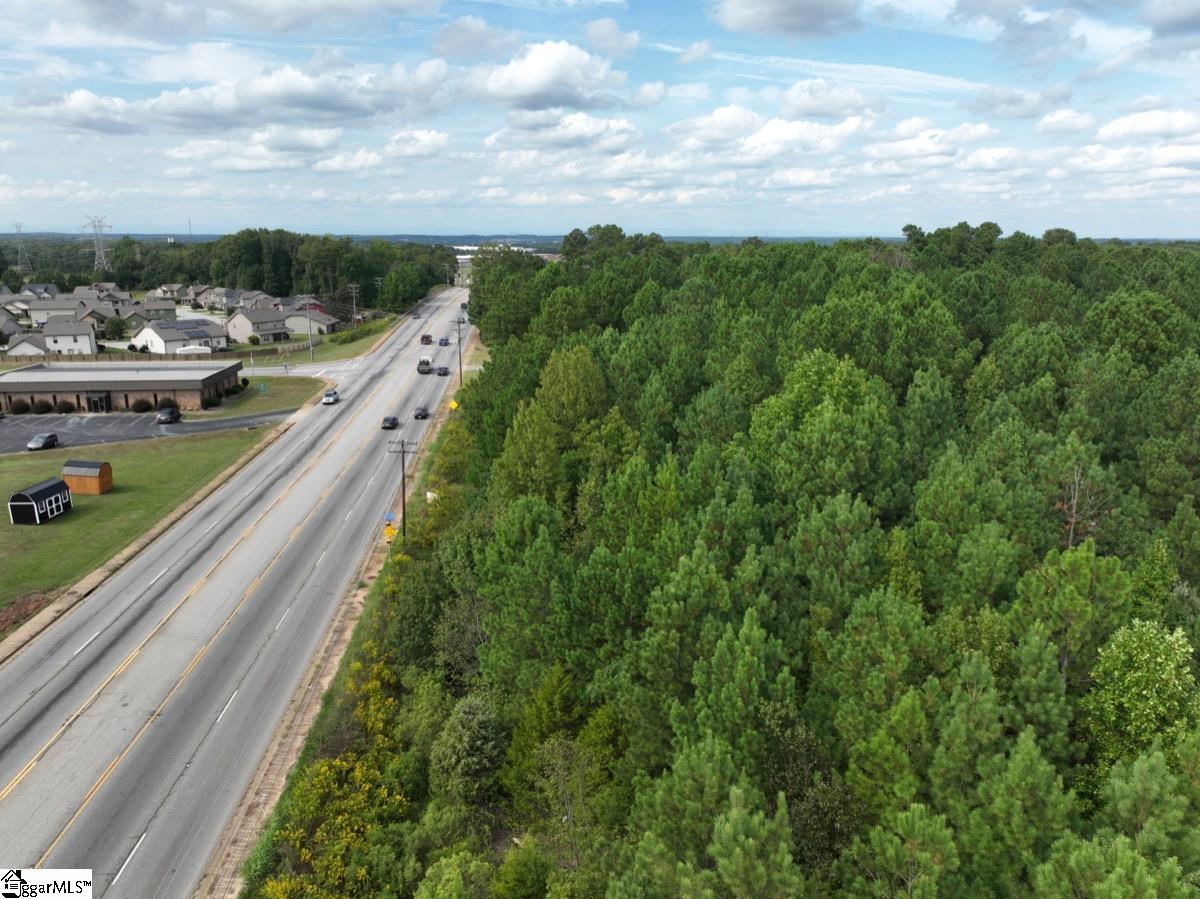 1520 Pearman Dairy Road Anderson, SC 29625 - Photo 2 of 30