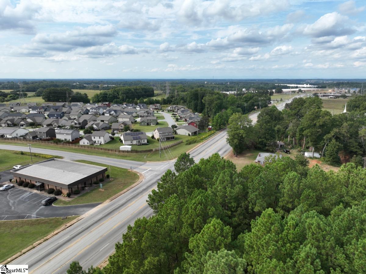 1520 Pearman Dairy Road Anderson, SC 29625 - Photo 6 of 30