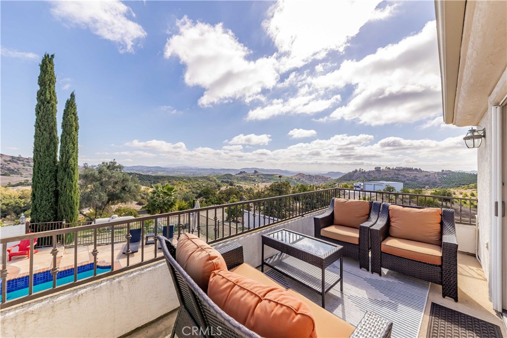 20491 Carancho Road Temecula, CA 92590 - Photo 4 of 64