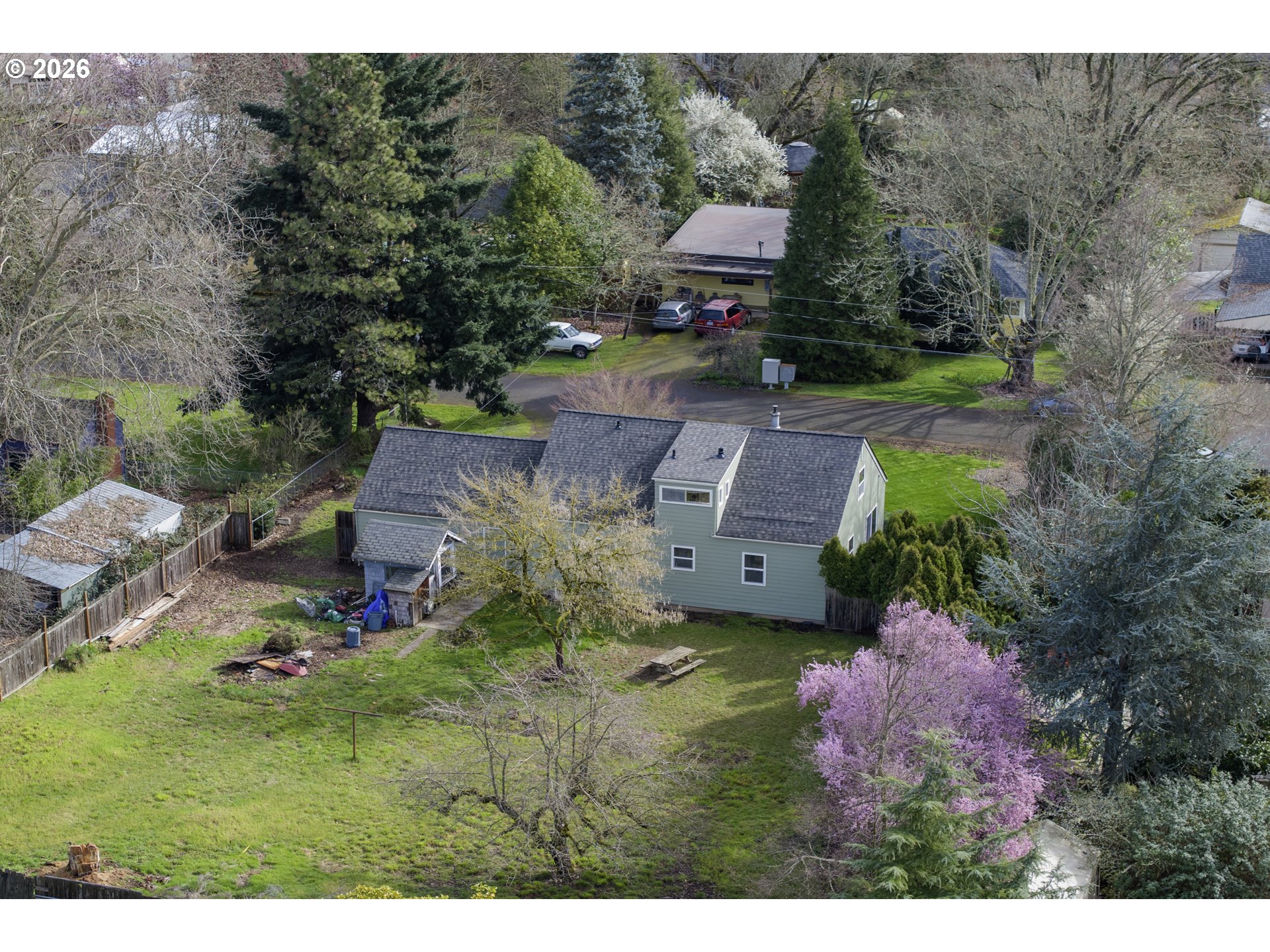 780 Cherry Avenue Eugene, OR 97404 - Photo 28 of 29 a view of a house with a yard