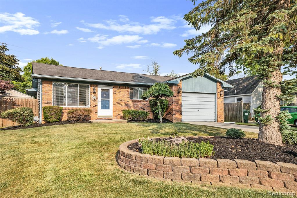 3835 Alida Avenue Rochester Hills, MI 48309 - Photo 1 of 26