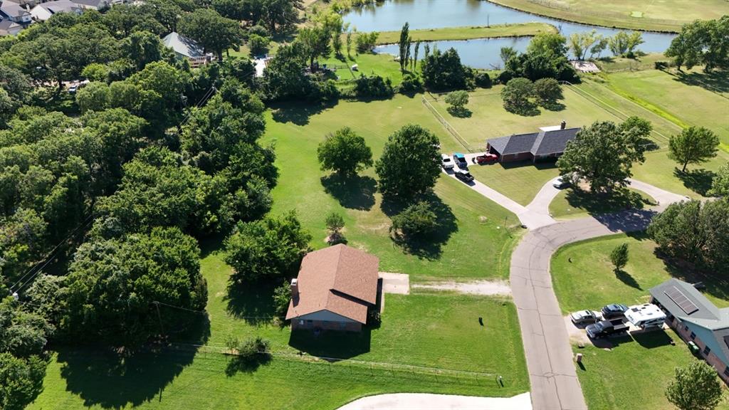 415 Meadowlark Trail Springtown, TX 76082 - Photo 29 of 40 an aerial view of a house