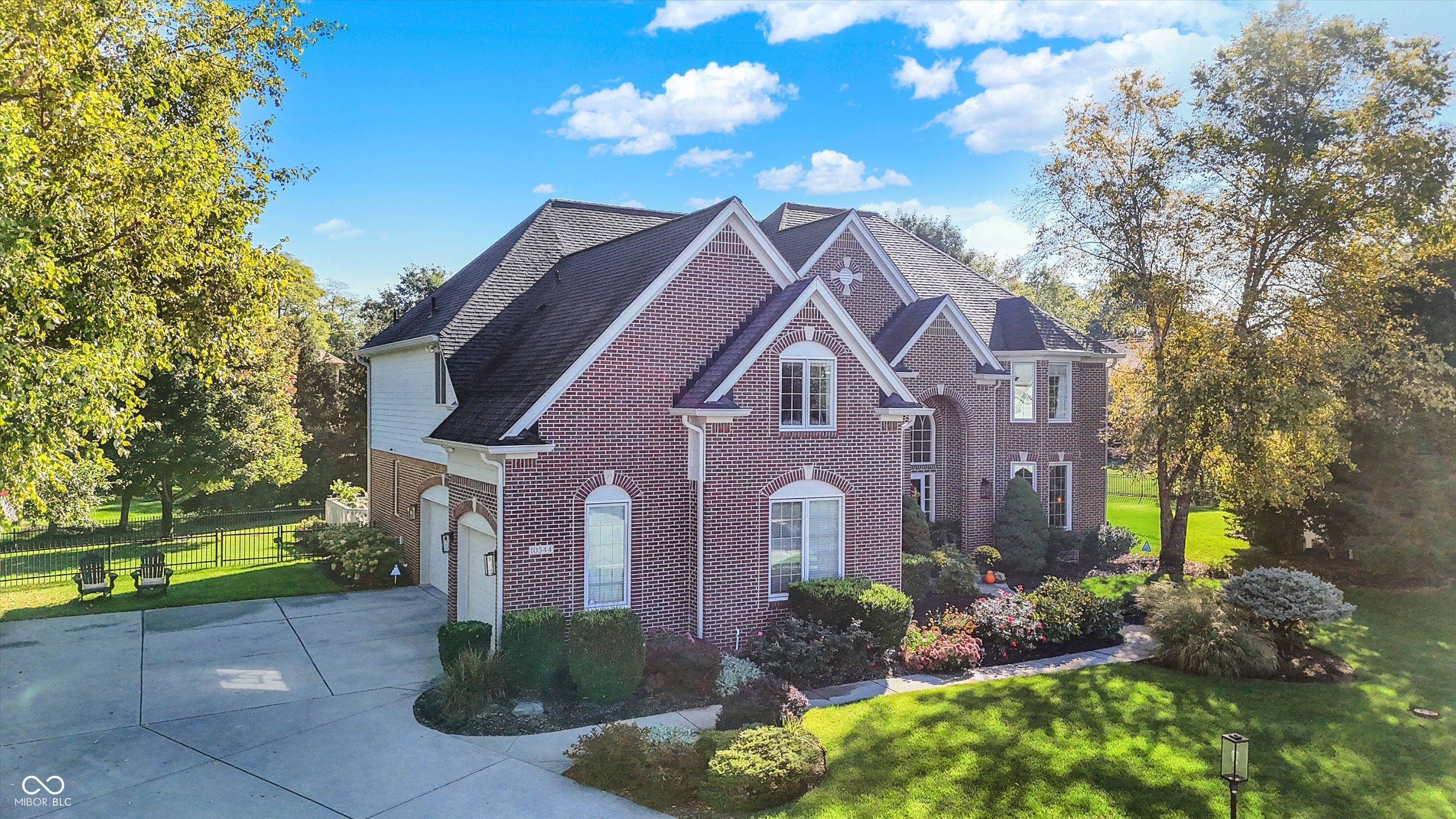 10544 Tavarez Court Fishers, IN 46040 - Photo 4 of 126