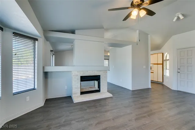 $2,095 | 1670 Rocking Horse Drive, Henderson, NV 89002