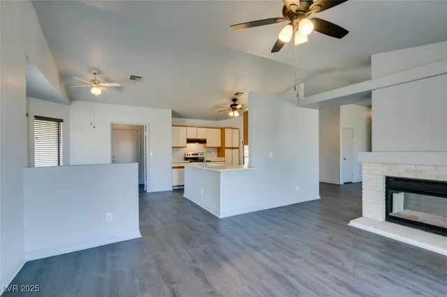 $2,095 | 1670 Rocking Horse Drive, Henderson, NV 89002