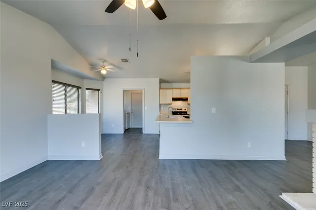 $2,095 | 1670 Rocking Horse Drive, Henderson, NV 89002