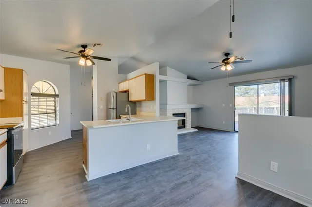 $2,095 | 1670 Rocking Horse Drive, Henderson, NV 89002